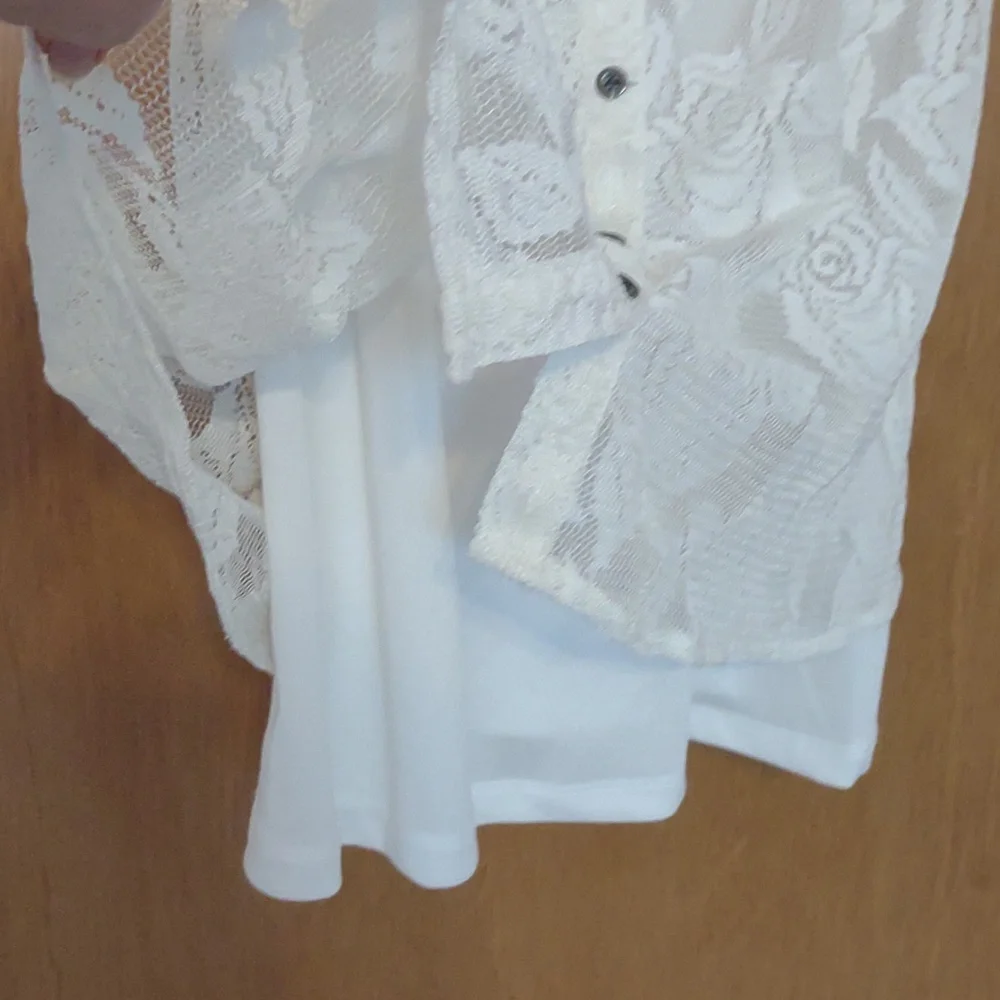🥳 TRADED! Adorable Lace Dress - Picture 3 of 7